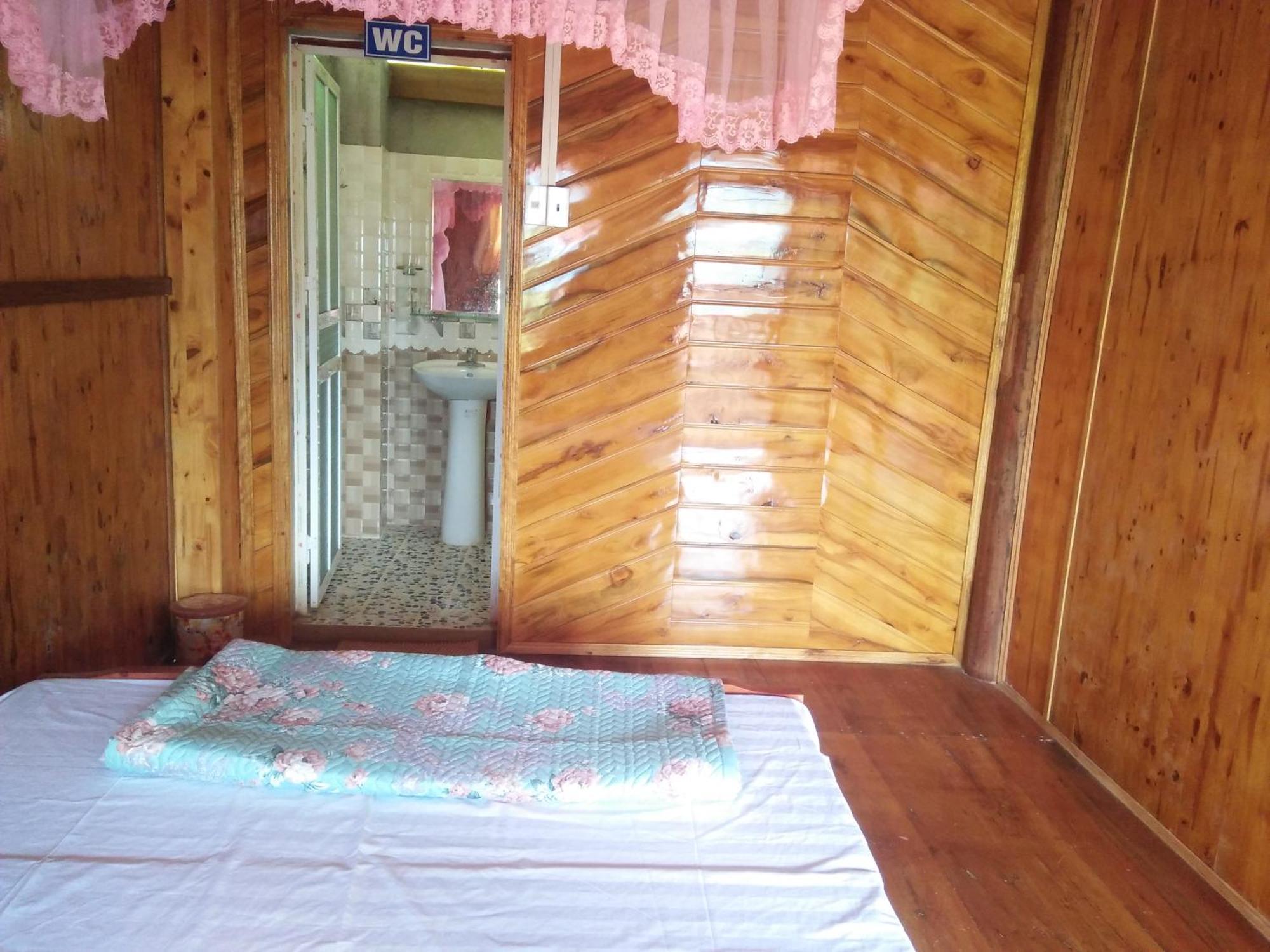 Tran Xuan Homestay Ba Be Village Δωμάτιο φωτογραφία